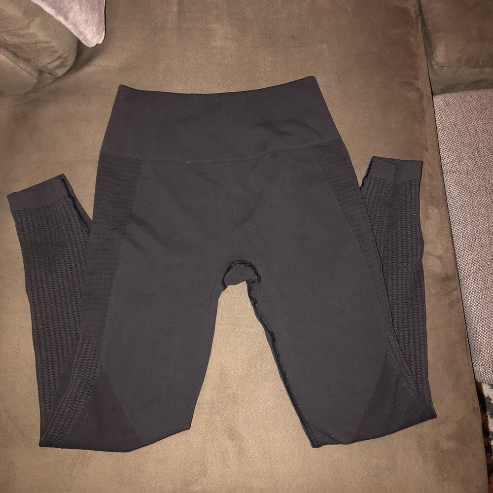 LULULEMON LEGGINGS!!! 7/8 cut